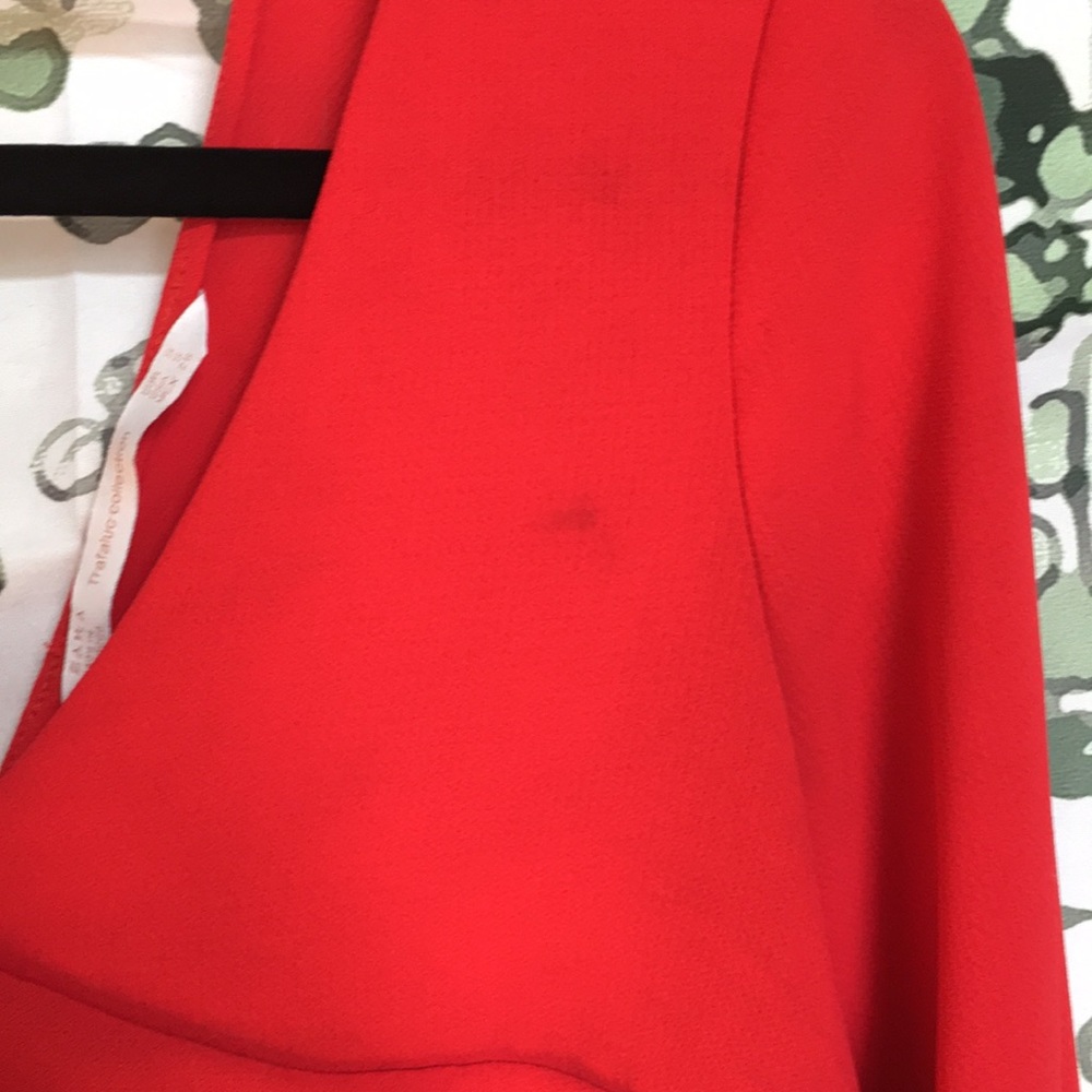 Cropped Ruffle Blouse - Picture 2 of 4